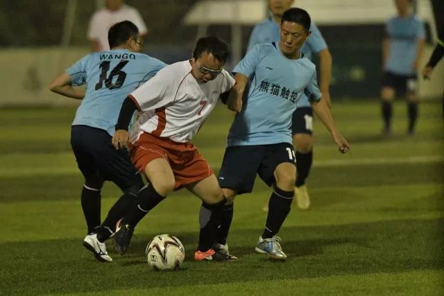 邀请赛-贺一然读秒头球绝杀 U23国足1-0力克塔吉克斯坦